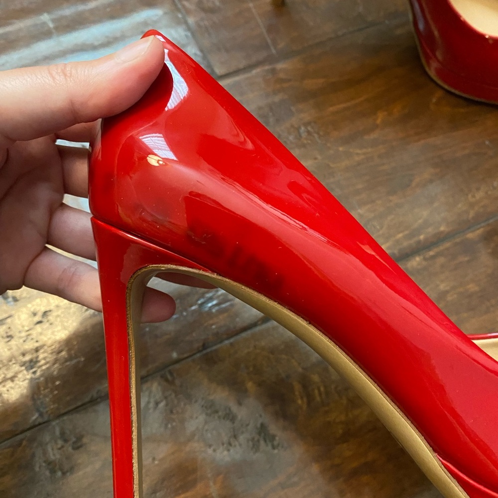 Salvatore Ferragamo Platform Red Patent Leather Heel - Picture 4 of 9